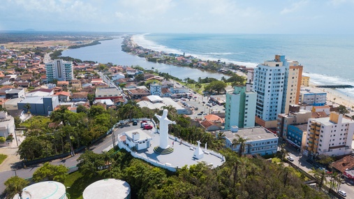 Festival Nacional do Pirão em Barra Velha: tradição, sabor e hospedagem no Candeias Bella Vista