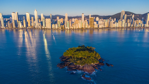 Balneário Camboriú: diversão urbana e cultural no mês da Oktoberfest