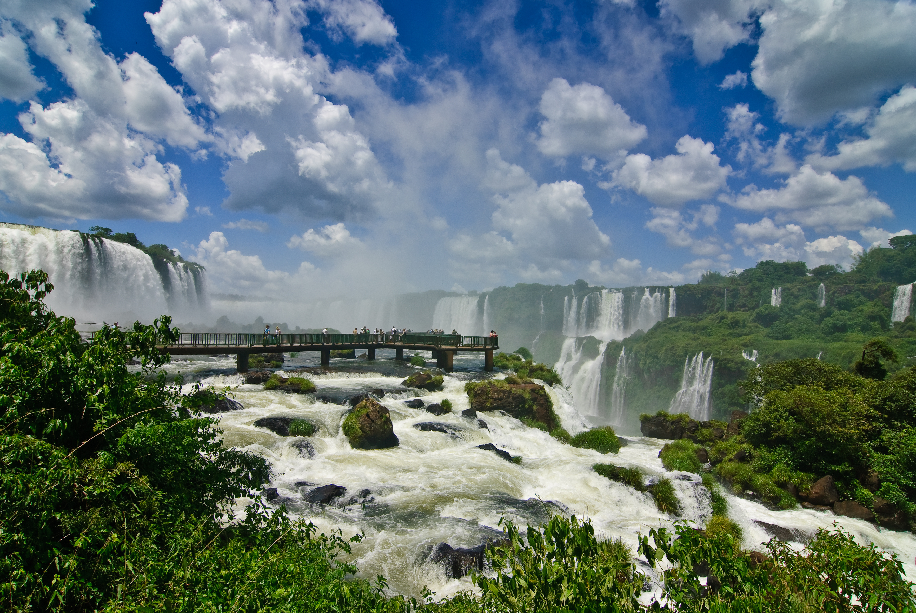 Foz do Iguaçu: natureza, cultura e compras em um único destino completo