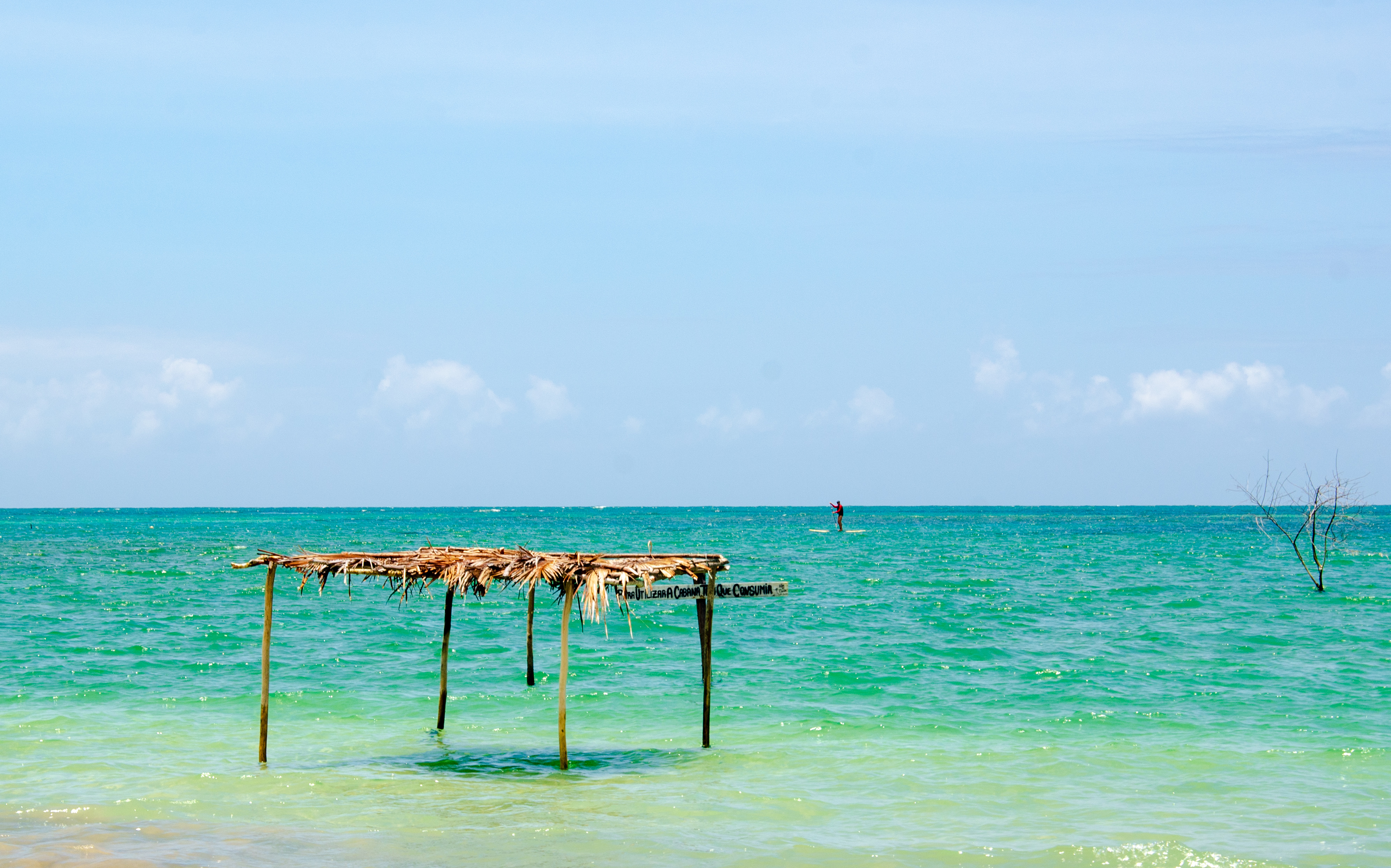 Praias tranquilas para relaxar no verão: destinos perfeitos para quem busca descanso