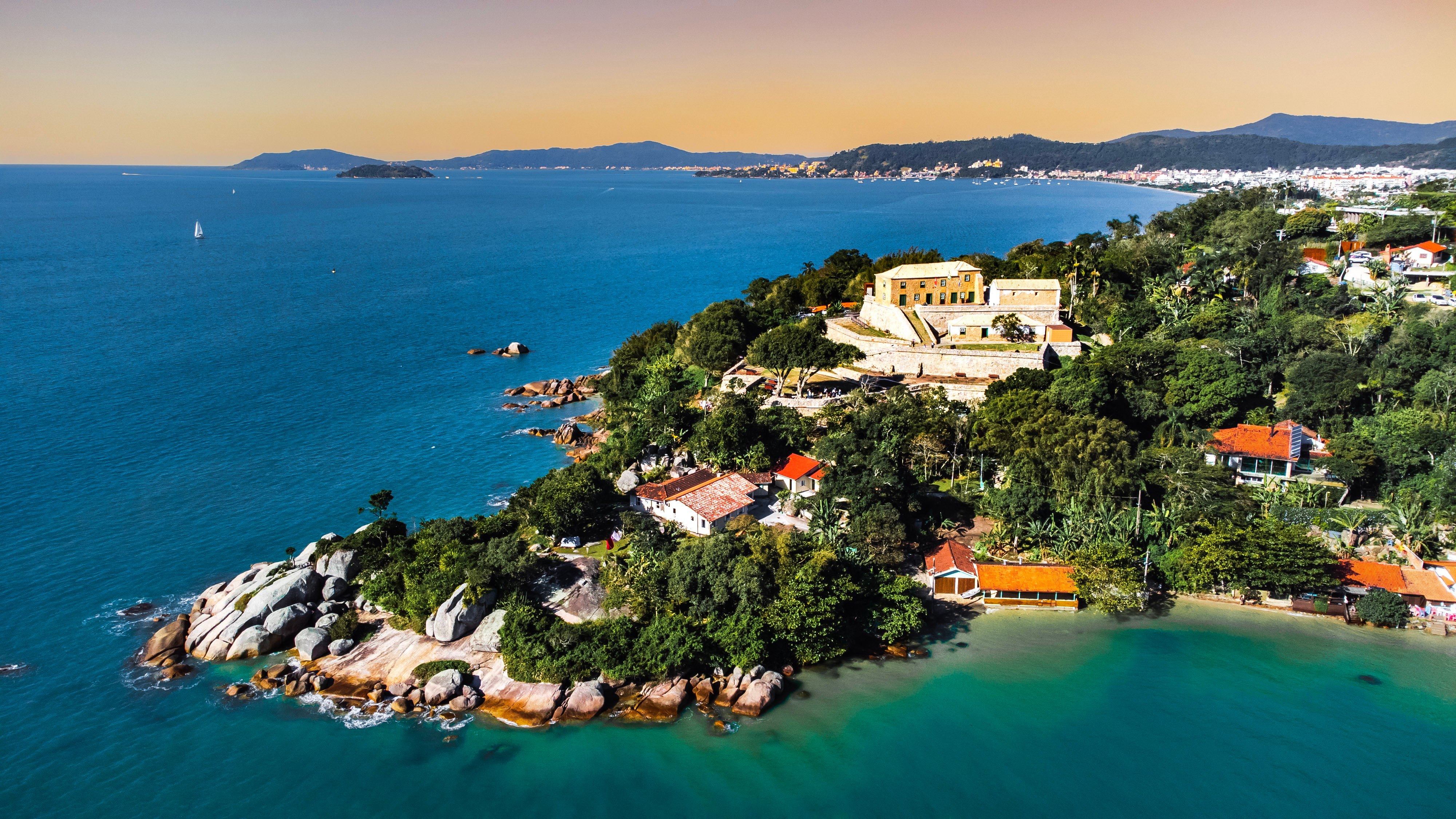 Jurerê Internacional: como aproveitar o melhor do balneário mais sofisticado do Brasil